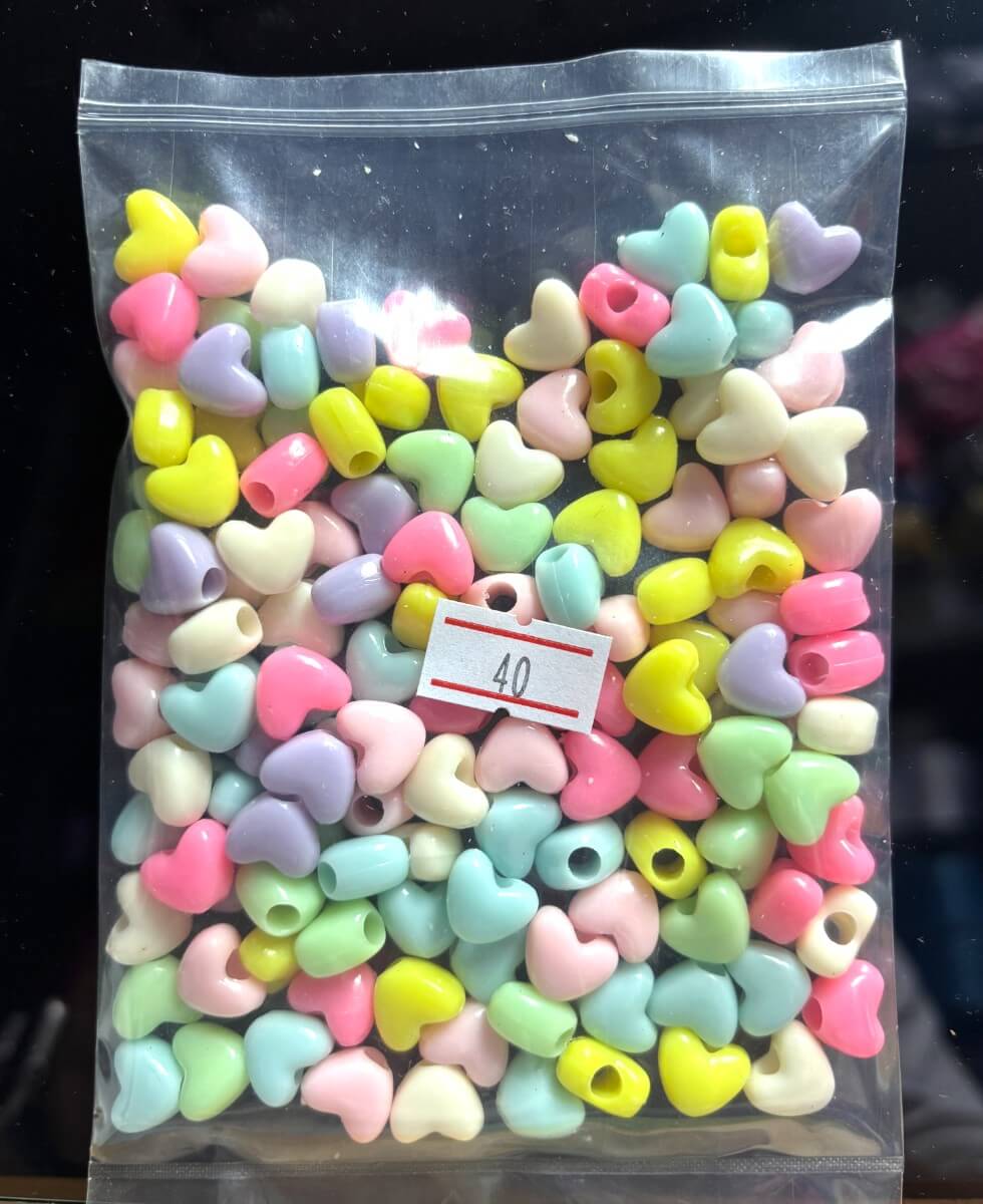 ลูกปัดพาสเทลรูปหัวใจ ขนาดเล็ก คละสี