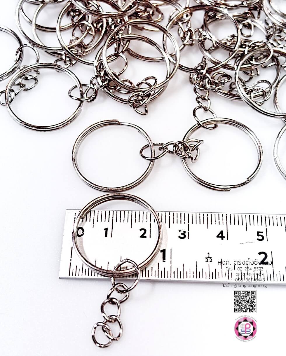 รายการ : ห่วงกลม  เส้นผ่าศูนย์กลาง : ประมาณ 8 มิล  ความหนาของห่วง : ประมาณ 1.5 มิล  สี : เงิน วัสดุ : สแตนเลส  วิธีใช้งาน : ทำเครื่องประดับ    หมายเหตุ ：  - รูปและสีถ่ายจากสินค้าจริง  - สินค้าอาจมีความแตกต่างของสีเล็กน้อยเนื่องจากจอภาพกล้องหรือปัจจัยอื่น ๆ ต้องการสอบถามข้อมูลเพิ่มเติมเกียวกับสินค้ากรุณาติดต่อผู้ขาย    ห่วงร้อย, ห่วงกลม, อะไหล่เครื่องประดับ, ห่วงร้อยลูกปัด