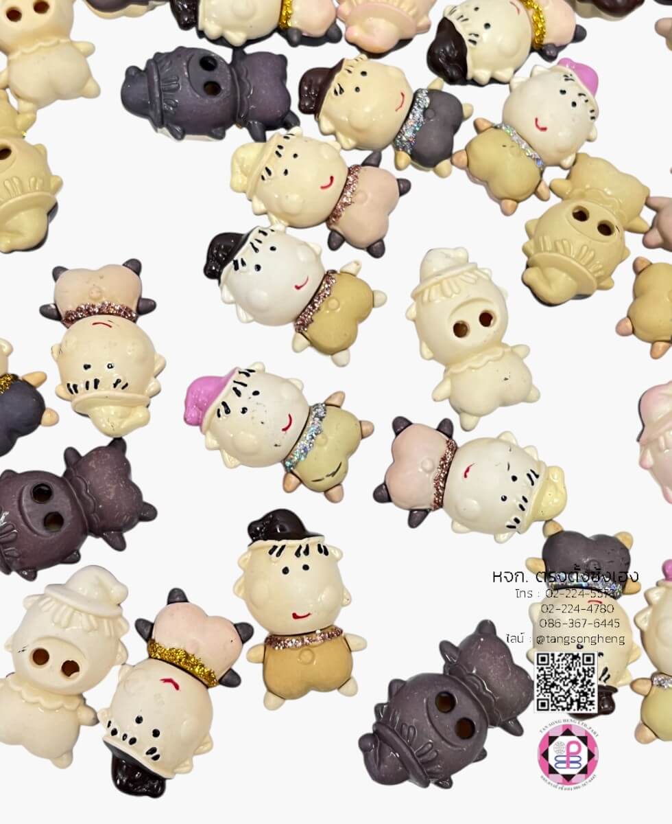 อะไหล่เรซิ่นการ์ตูนมีรูร้อยเต็มตัวรูปเด็กใส่หมวก คละสี แพ็ค 50 ชิ้น