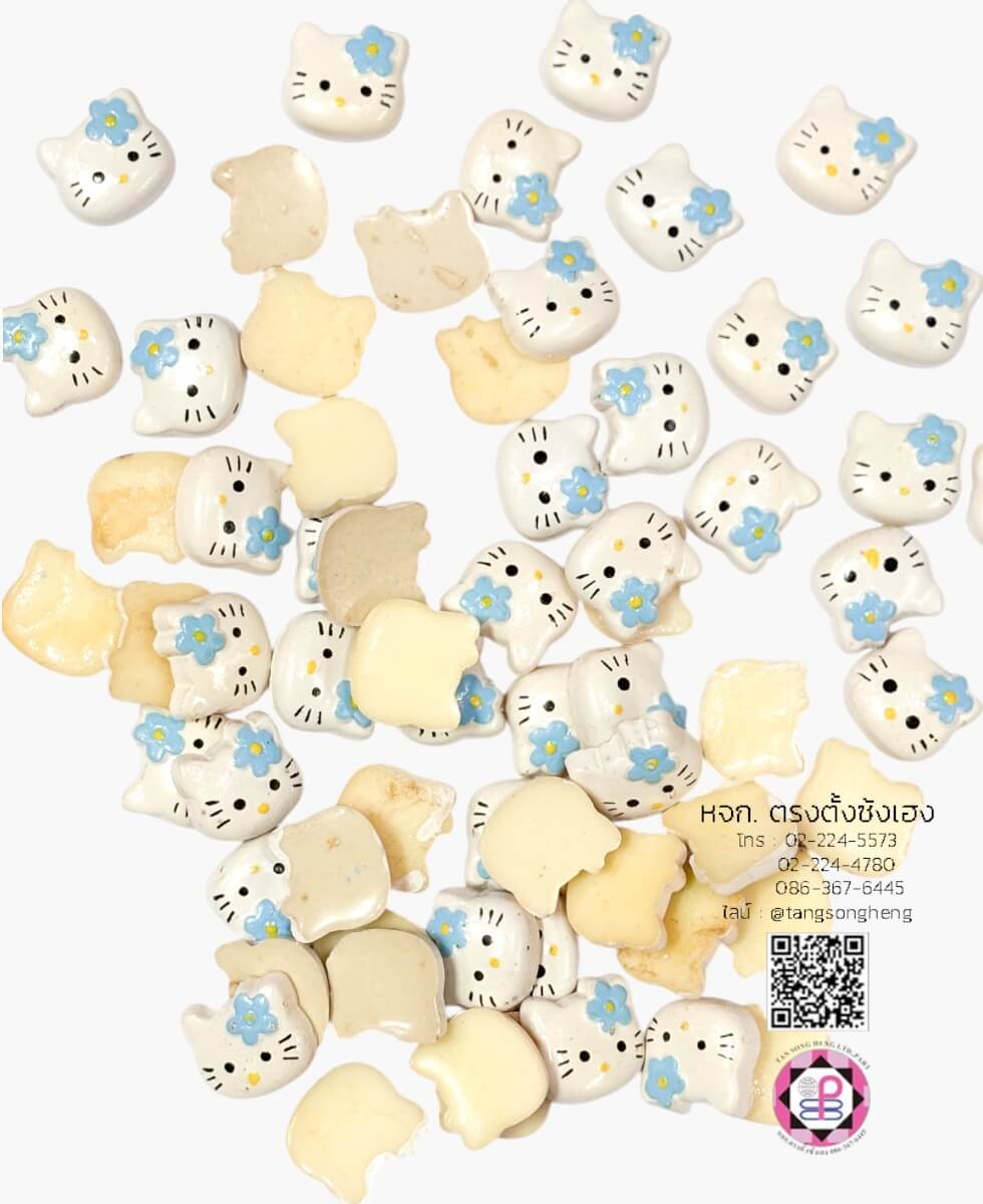 อะไหล่เรซิ่นมินิรูปหัวคิตตี้ติดดอกไม้สีฟ้า พื้นขาว แพ็ค 100 ชิ้น