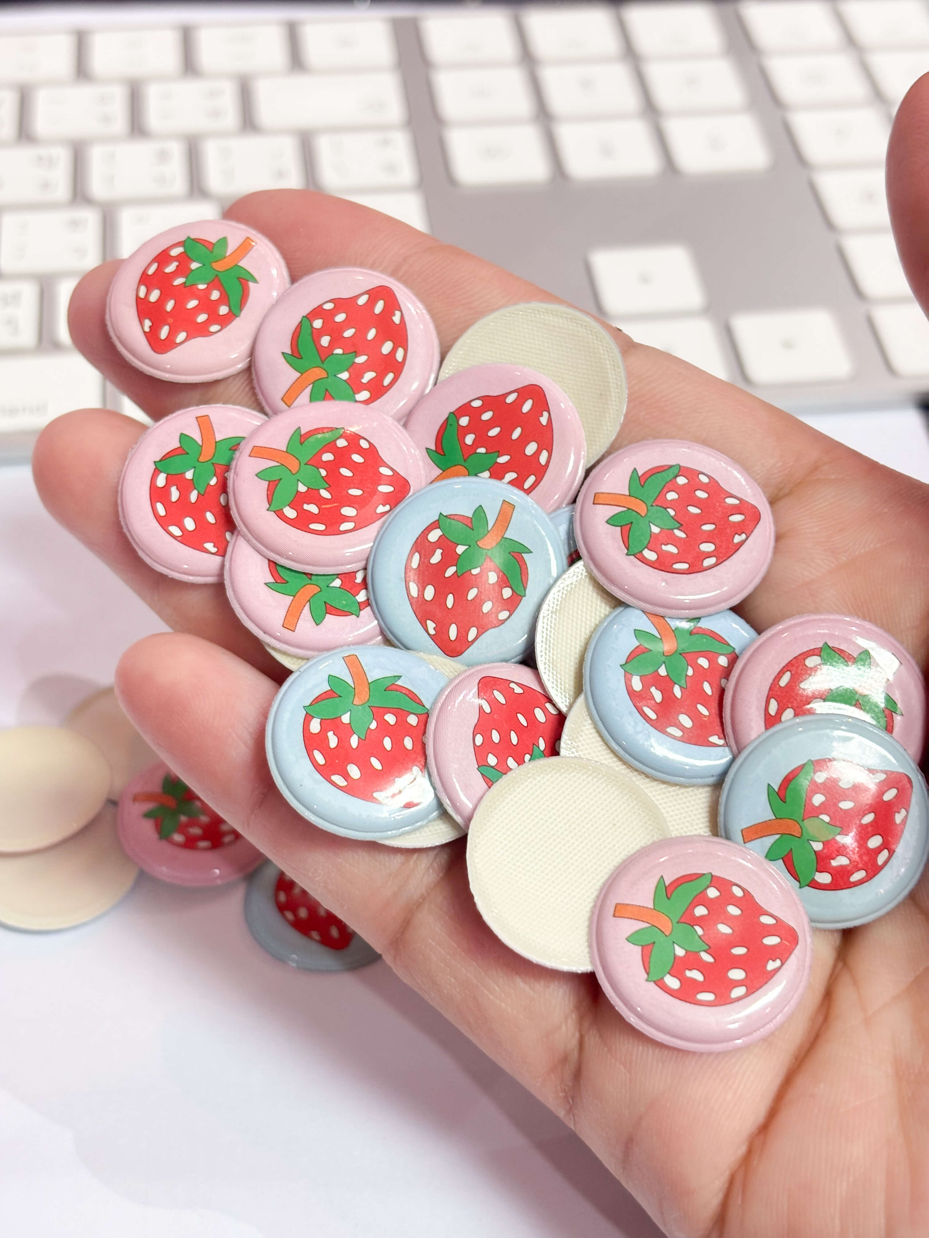 Flatback Plastic Coin Shape Strawberry Assorted Color