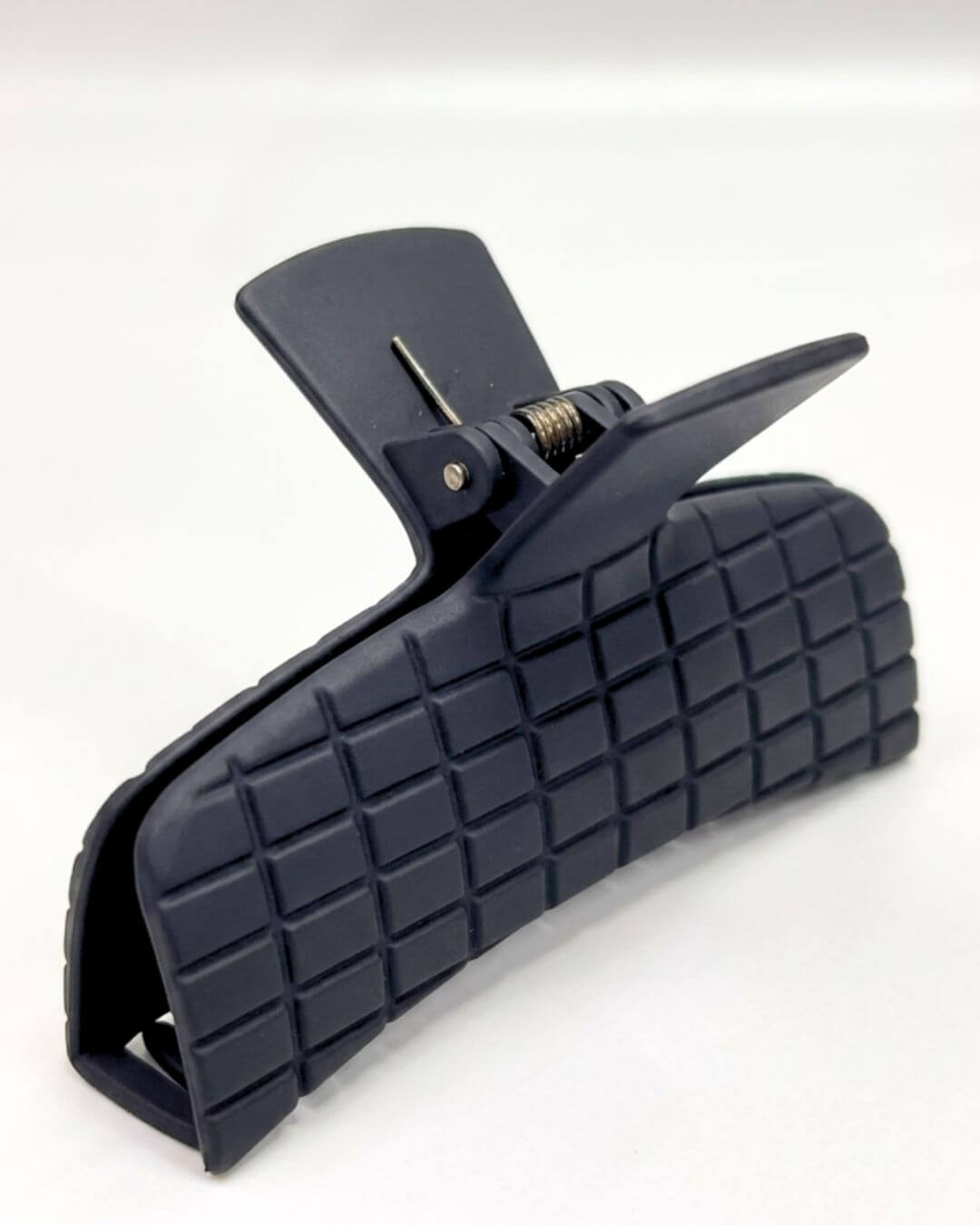 กิ๊บตัวงับ ทรงเหลี่ยมตาราง Matte Black ขนาดใหญ่ สีดำ แพ็ค 6 ชิ้น